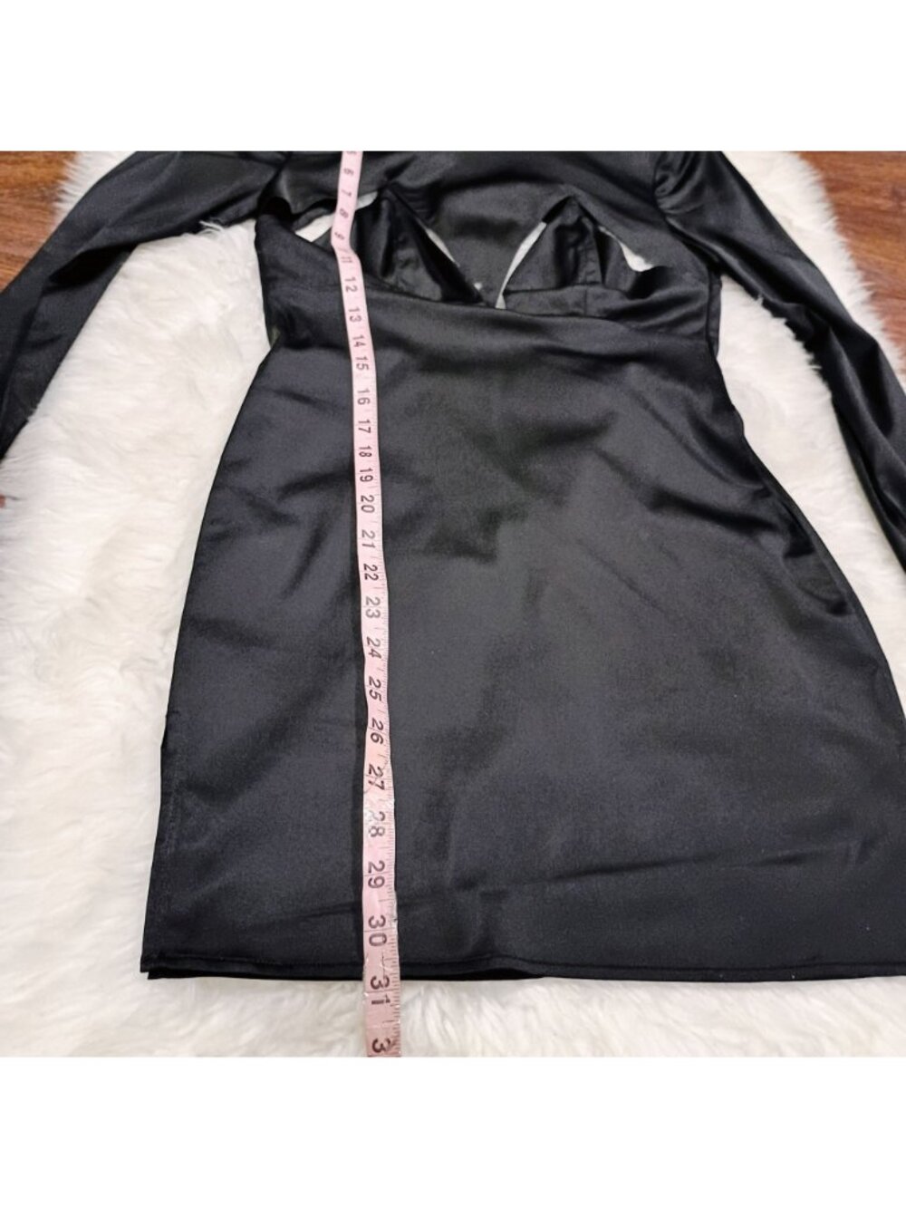 NWT NBD Norah Mini Dress Women's XS Black Lightweight Satin Back Cut-Out Long Sl - Picture 12 of 13